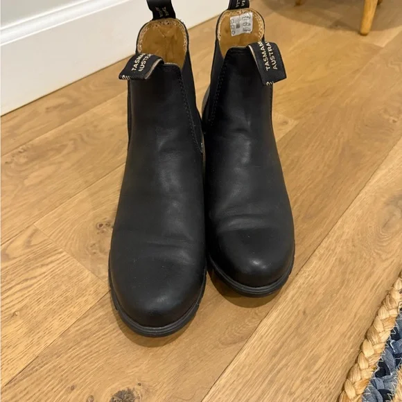 Blundstone Black Ankle Booties - Picture 7 of 7